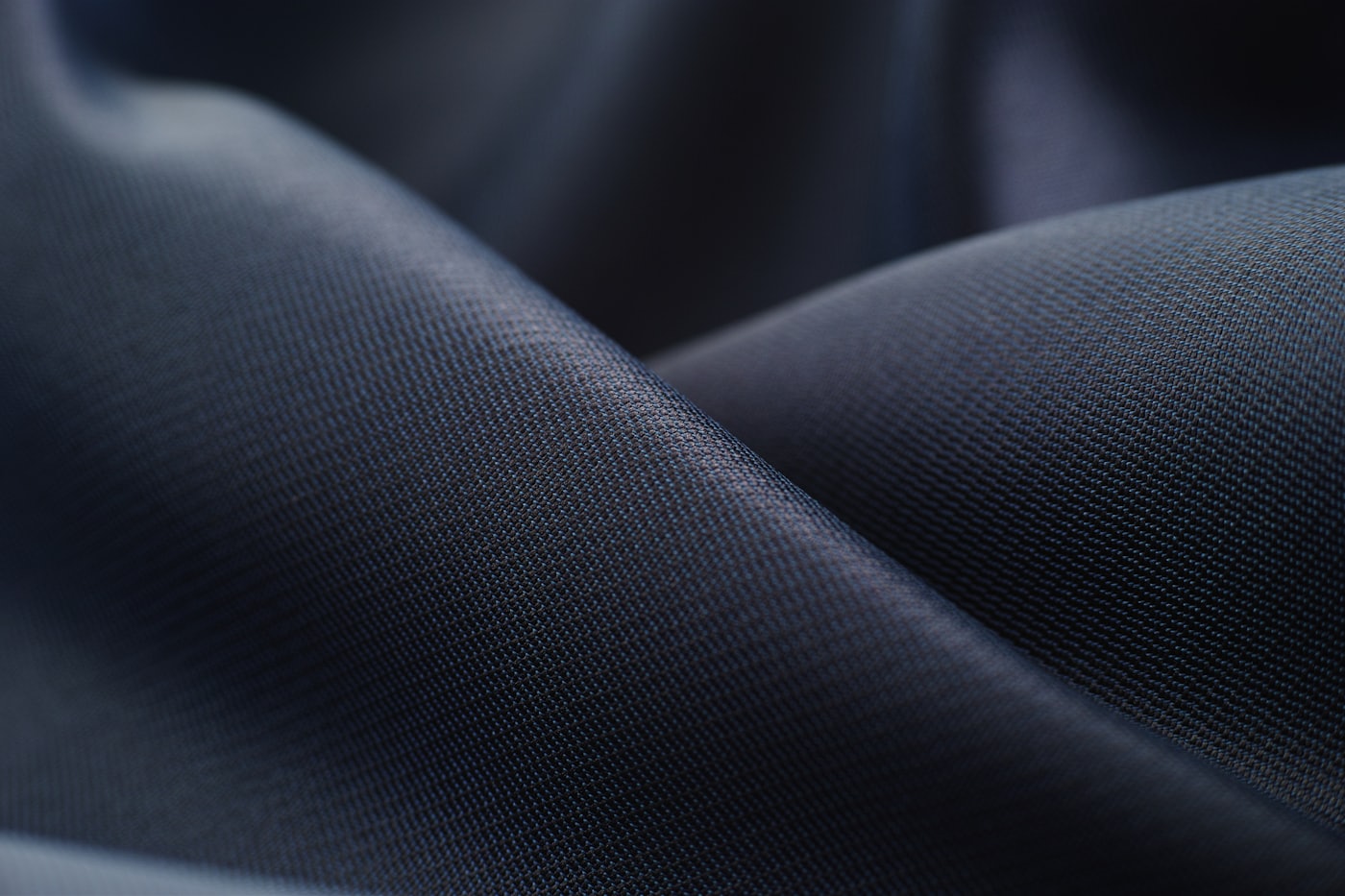 Navy suiting